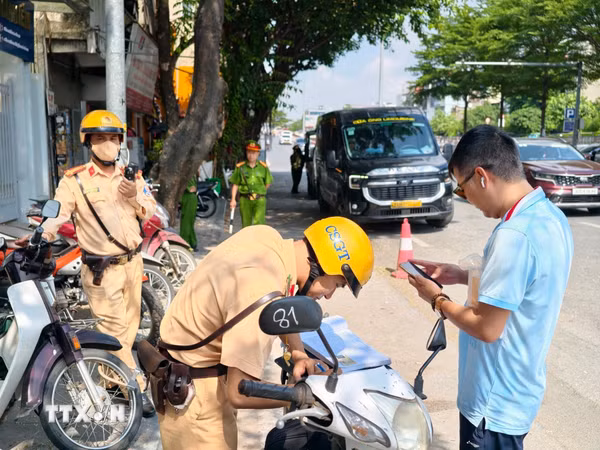 Phố cổ Hà Nội: Giải bài toán dừng, đỗ xe từ nhu cầu thực tế