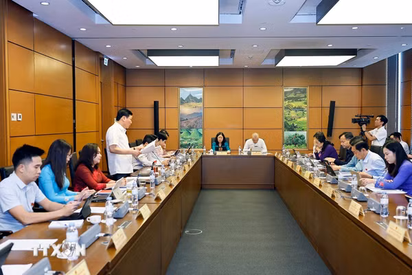 Quốc hội thảo luận về Bộ luật Hình sự và Luật Tổ chức cơ quan điều tra hình sự