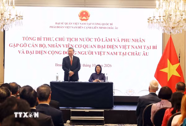 Tổng Bí thư, Chủ tịch nước Tô Lâm và Phu nhân gặp đại diện cộng đồng người Việt Nam tại châu Âu