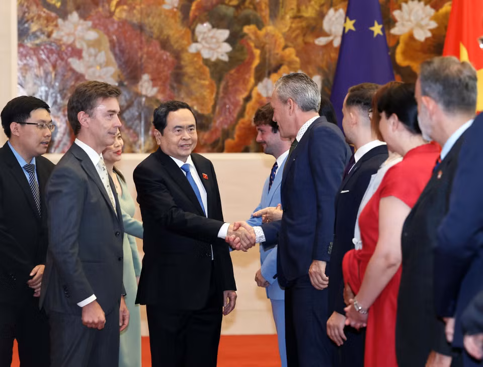 Chủ tịch Quốc hội Trần Thanh Mẫn tiếp Đại sứ Liên minh châu Âu (EU) và các Đại sứ, Đại biện các nước thành viên EU tại Việt Nam. (Ảnh: Thống Nhất/TTXVN)
