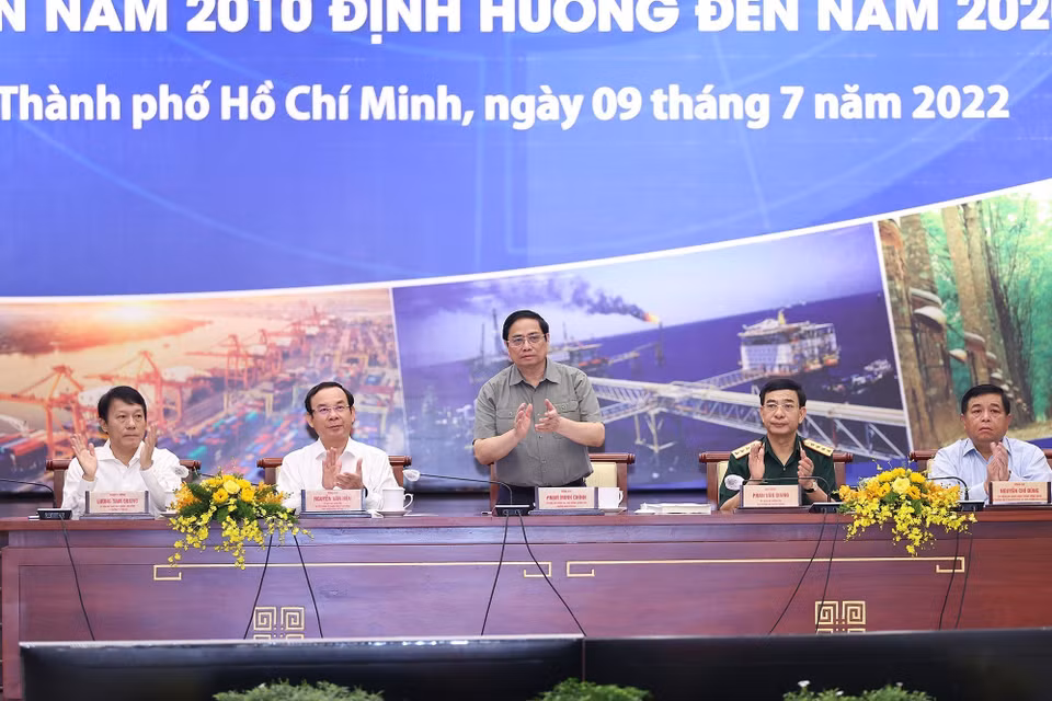 Thủ tướng Phạm Minh Chính chủ trì Hội nghị tổng kết thực hiện Nghị quyết số 53 và Kết luận số 27 của Bộ Chính trị. (Ảnh: Dương Giang/TTXVN)