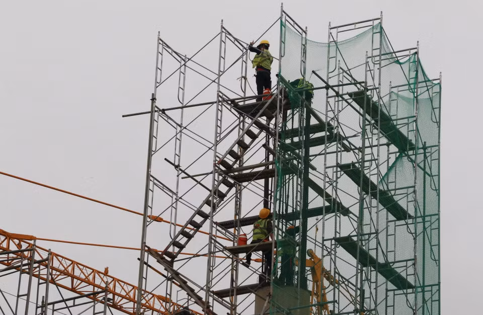 Thi công bêtông cốt thép cột nhà ga hành khách sân bay Long Thành. (Ảnh: Công Phong/TTXVN)