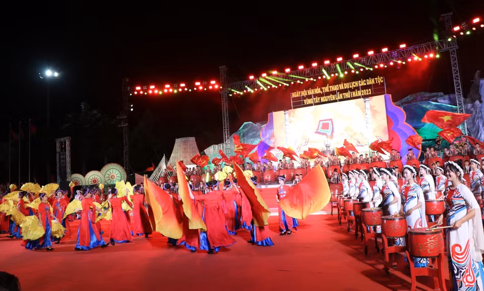 Chương trình nghệ thuật tại Lễ khai mạc. (Ảnh: Dư Toán/TTXVN)