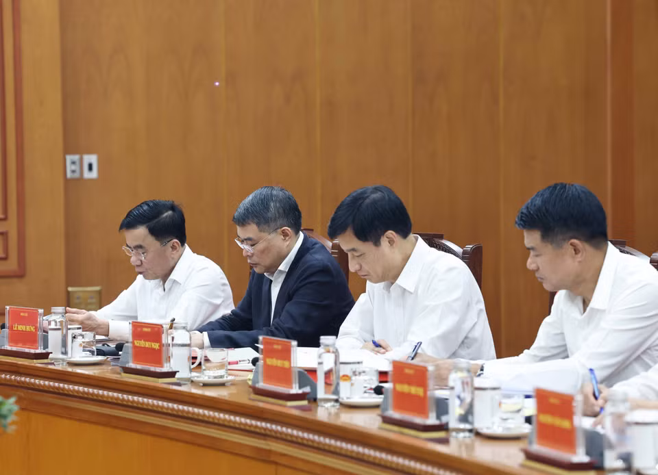 Thành viên Ban Chỉ đạo Trung ương về phòng, chống tham nhũng, lãng phí, tiêu cực dự cuộc họp. (Ảnh: Thống Nhất/ TTXVN)