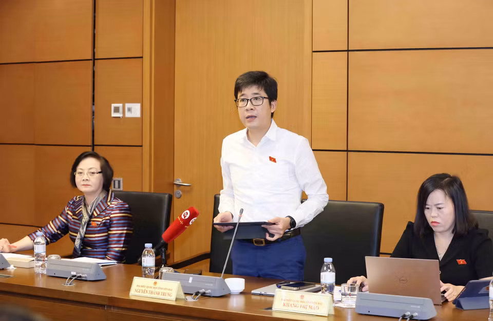 Đại biểu Quốc hội tỉnh Yên Bái Nguyễn Thành Trung phát biểu.(Ảnh: Phương Hoa/TTXVN)