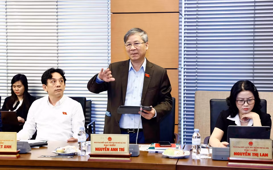 Đại biểu Quốc hội thành phố Hà Nội Nguyễn Anh Trí phát biểu ý kiến. (Ảnh: Phương Hoa/TTXVN)