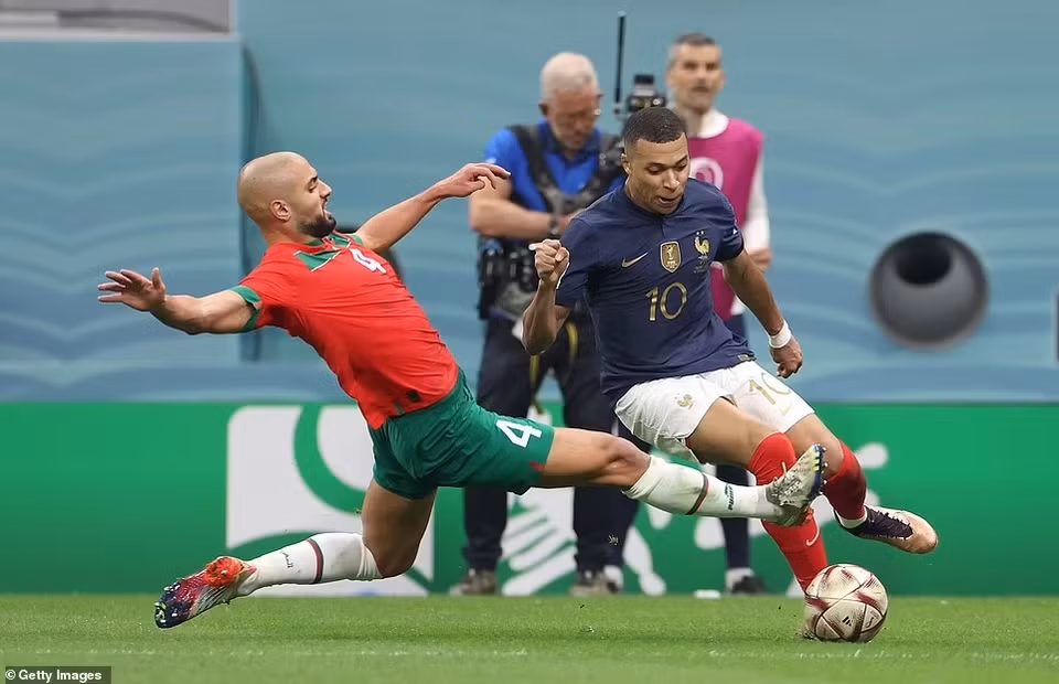 Trận bán kết giữa Pháp và Maroc tại Al Bayt đã diễn ra hấp dẫn ngay từ đầu. (Nguồn: Getty Images)