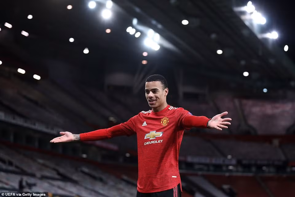 Đến phút 86, Cavani khép lại ngày thi đấu ấn tượng bằng đường kiến tạo cho Mason Greenwood ấn định chiến thắng 6-2 cho Quỷ đỏ. (Nguồn: Getty Images)