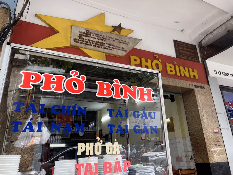 Tiệm phở Bình số 7, Yên Đỗ (nay là Lý Chính Thắng, Quận 3) của gia đình ông Ngô Toại, trước kia là Sở Chỉ huy tiền phương của Phân khu 6 ngay trước giờ xuất quân đợt 1. (Ảnh: Thu Hương/TTXVN)