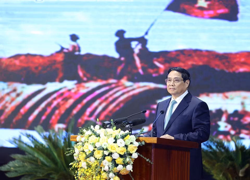 Thủ tướng Phạm Minh Chính phát biểu, tri ân các chiến sỹ Điện Biên. (Ảnh: Dương Giang/TTXVN)