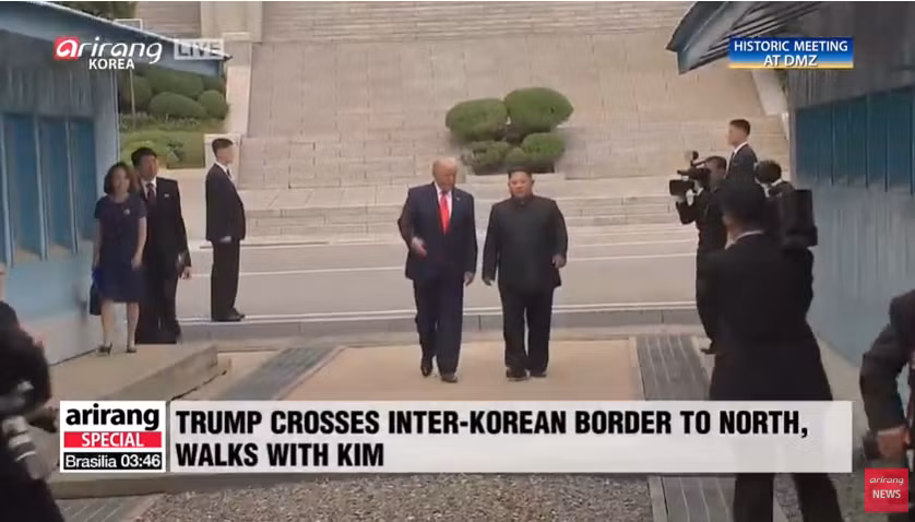  Tổng thống Mỹ Donald Trump và nhà lãnh đạo Triều Tiên Kim Jong un có cuộc găp đầu tiên tại Khu Phi quân sự (DMZ).