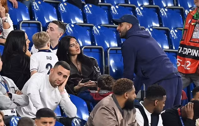 Kyle Walker cùng vợ Annie Kilner. (Nguồn: Daily Mail)