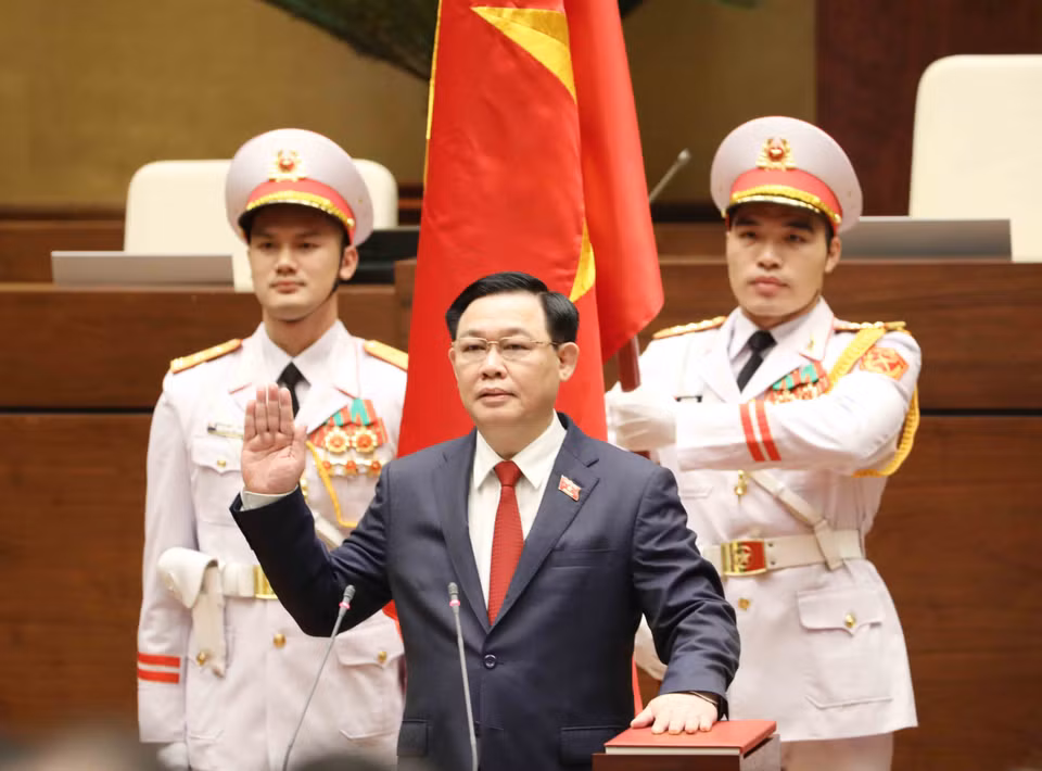 Chủ tịch Quốc hội Vương Đình Huệ tuyên thệ nhậm chức. (Ảnh: Phương Hoa/TTXVN)