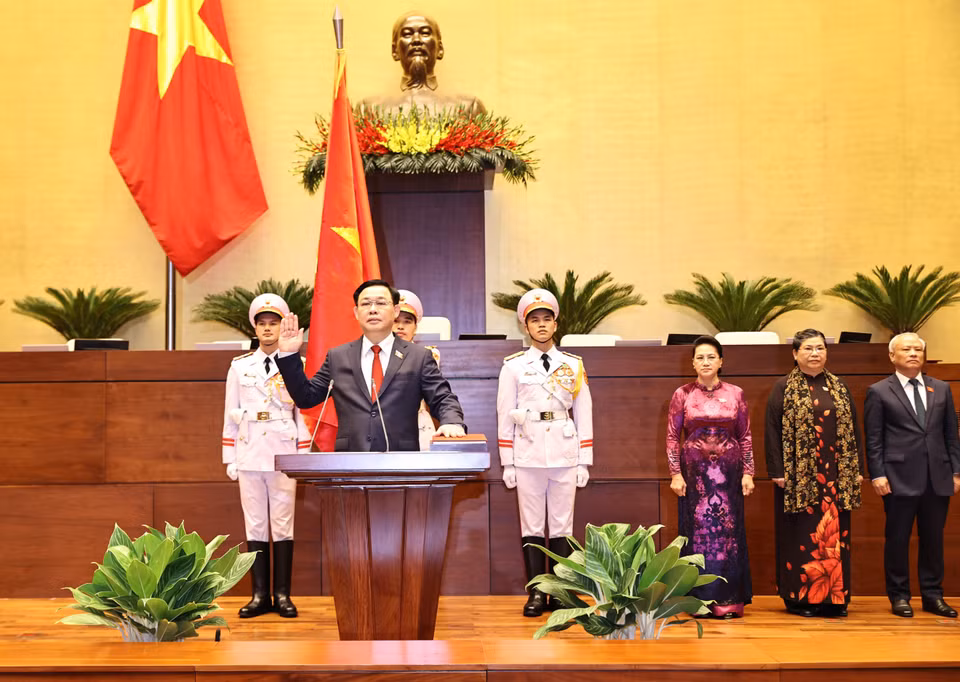 Chủ tịch Quốc hội Vương Đình Huệ tuyên thệ nhậm chức. (Ảnh: Dương Giang/TTXVN)