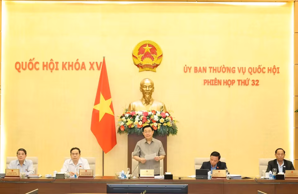 Chủ tịch Quốc hội Vương Đình Huệ phát biểu khai mạc Phiên họp thứ 32 của Ủy ban Thường vụ Quốc hội. (Ảnh: Nhan Sáng/TTXVN)