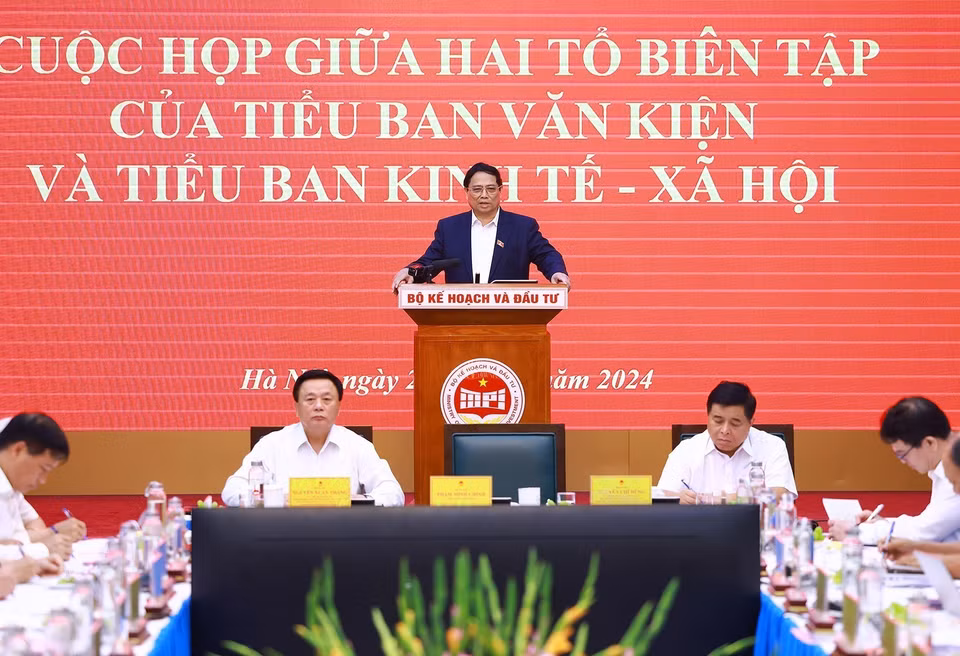 Thủ tướng Phạm Minh Chính, Trưởng Tiểu ban Kinh tế-Xã hội Đại hội XIV của Đảng phát biểu. (Ảnh: Dương Giang/TTXVN)