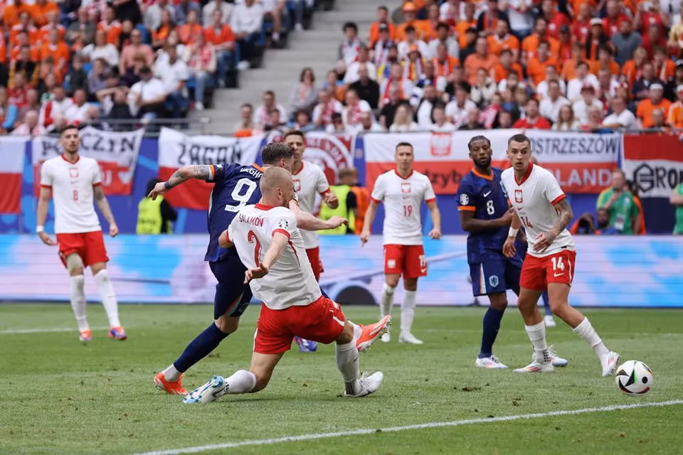 Phải đến phút 83, đoàn quân của HLV Ronald Koeman mới lại có dịp ăn mừng sau khi liên tiếp có những sự điều chỉnh. (Nguồn: Getty Images)