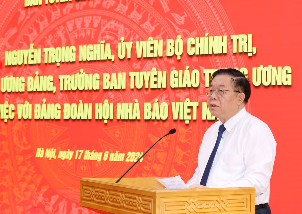 Ông Nguyễn Trọng Nghĩa, Ủy viên Bộ Chính trị, Bí thư Trung ương Đảng, Trưởng Ban Tuyên giáo Trung ương phát biểu chỉ đạo buổi làm việc. (Ảnh: Phương Hoa/TTXVN)
