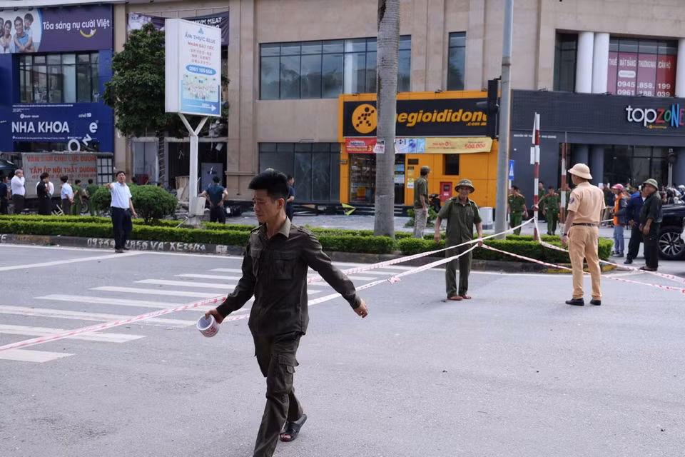 Hiện trường vụ nổ thuộc Tòa nhà City Light nằm cạnh đường Nguyễn Tất Thành, thành phố Vĩnh Yên. (Ảnh: Nguyễn Trọng Lịch/TTXVN)