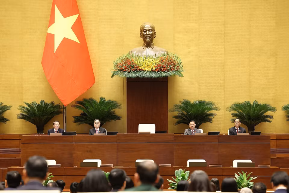 Phó Chủ tịch Thường trực Quốc hội Trần Thanh Mẫn điều hành hoạt động của Ủy ban Thường vụ Quốc hội và Quốc hội và các Phó Chủ tịch Quốc hội điều hành phiên khai mạc. (Ảnh: Dương Giang/TTXVN)