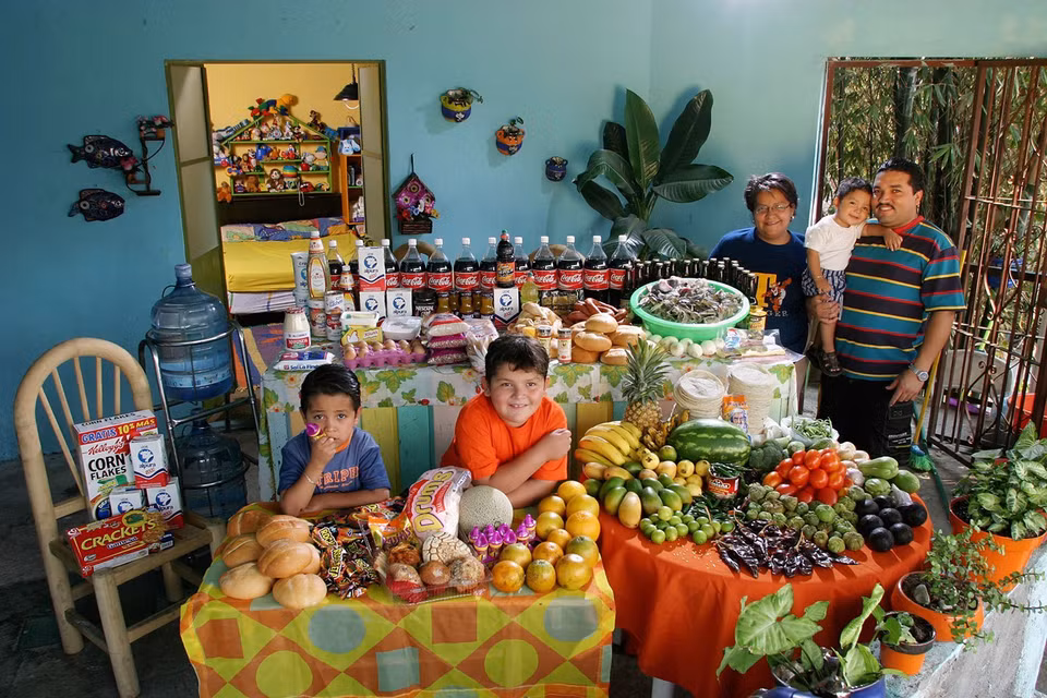 Mexico: Pizza, cua, mỳ ống, thịt gà. (Nguồn: Time)
