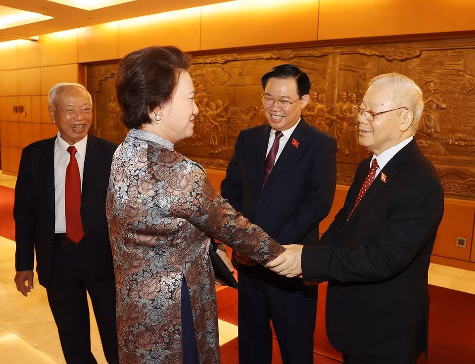 Tổng Bí thư Nguyễn Phú Trọng với các lãnh đạo, nguyên lãnh đạo Đảng và Nhà nước. (Ảnh: Trí Dũng/TTXVN)