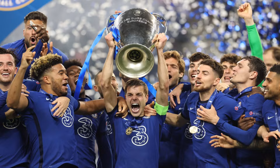 Đây cũng là lần thứ 2, The Blues được nâng cao chiếc cúp tai to. (Nguồn: Getty Images)