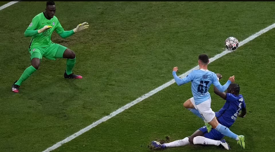 ...nhưng không thực sự gây khó cho hàng thủ của Chelsea. (Nguồn: Getty Images)