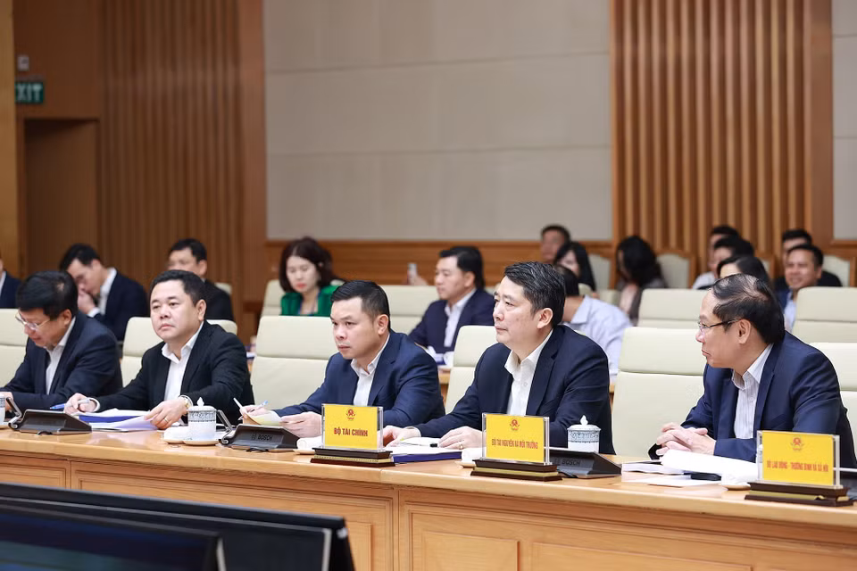 Đại diện các bộ, ngành, Ủy ban Quản lý vốn Nhà nước tại doanh nghiệp và các tập đoàn kinh tế, tổng công ty nhà nước. (Ảnh: Dương Giang/TTXVN) tham dự buổi làm việc. 