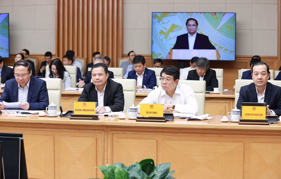 Đại diện các bộ, ngành, Ủy ban Quản lý vốn Nhà nước tại doanh nghiệp và các tập đoàn kinh tế, tổng công ty nhà nước tham dự buổi làm việc. (Ảnh: Dương Giang/TTXVN)