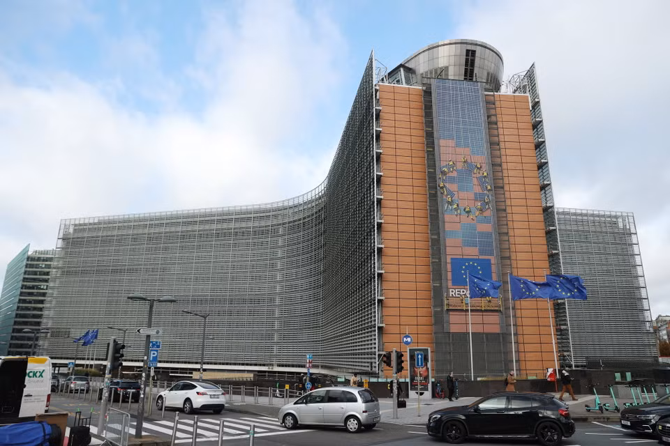 Hội nghị thượng đỉnh Liên minh châu Âu (EU) diễn ra trong hai ngày 27-28/6 tại thủ đô Brussels của Bỉ, tập trung vào ba vấn đề nổi bật: xác định các ưu tiên và đặt ra các định hướng chiến lược của EU trong 5 năm tới; xác định con đường cải cách nội bộ vì đây là bước đi quan trọng để đảm bảo EU hoạt động hiệu quả hơn, đáp ứng kịp thời các thách thức mới và thống nhất hoàn thiện thể chế. Ảnh: Trụ sở Ủy ban châu Âu ở Brussels, Bỉ. (Ảnh: THX/TTXVN)