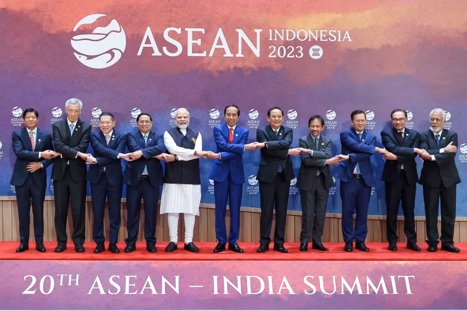 Thủ tướng Phạm Minh Chính và các Trưởng đoàn dự Hội nghị Cấp cao ASEAN-Ấn Độ lần thứ 20. (Ảnh: Dương Giang/TTXVN)