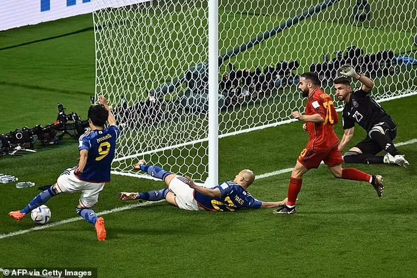Tuy nhiên, bàn thắng của Ao Tanaka đã nên cuộc tranh cãi gây gắt. (Nguồn: Getty Images)