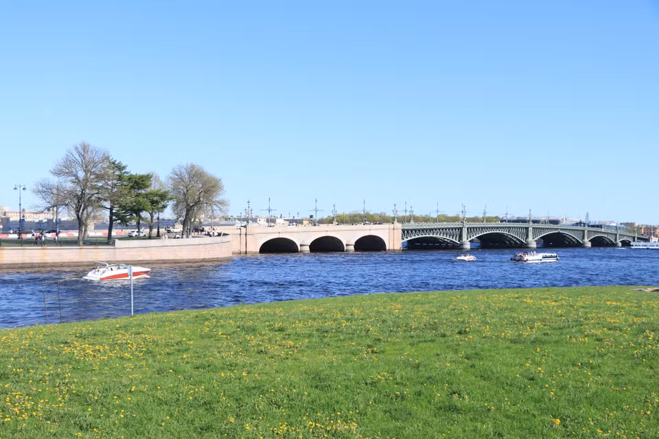 Saint Petersburg được xây dựng trên vùn​g châu thổ sông Neva thơ mộng, nơi tiếp giáp với Vịnh Phần Lan hướng ra biển Baltic. (Ảnh: Hùng Võ/Vietnam+)