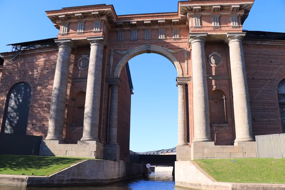 Saint Petersburg là thành phố du lịch hấp dẫn thứ 8 của thế giới với 221 bảo tàng, 2.000 thư viện và hàng nghìn công trình lịch sử nổi bật về kiến trúc, văn hóa. (Ảnh: Hùng Võ/Vietnam+)