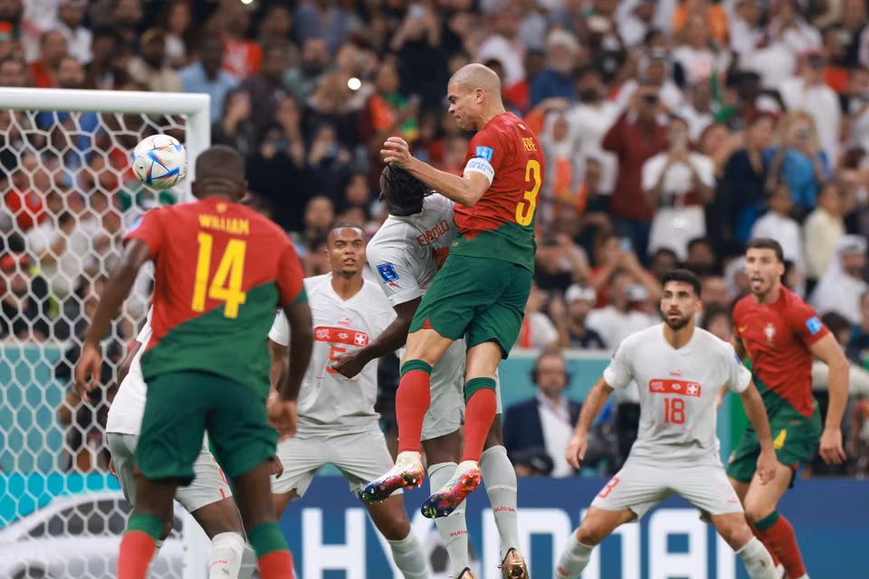 Thậm chí, ở trận này, 'lão già' Pepe còn có riêng cho mình một bàn thắng. (Ảnh: Hải An/Vietnam+)