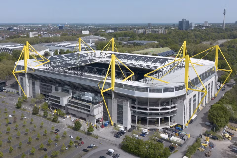 BVB Stadion Dortmund (Signal Iduna Park) có sức chứa 62.000 khán giả. (Nguồn: AP)