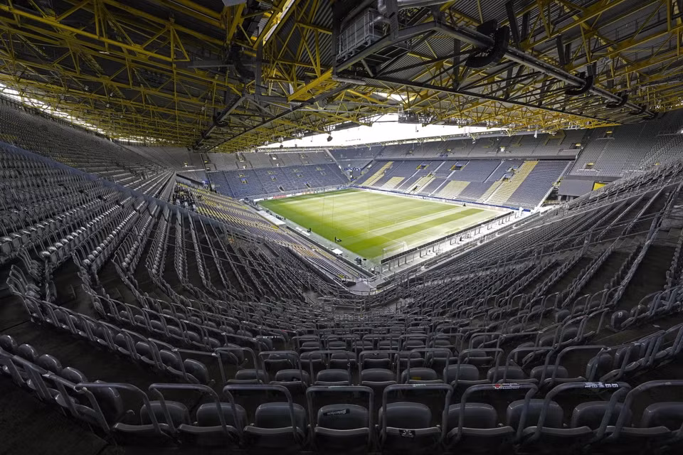 Sân đấu thuộc sở hữu của Signal Iduna Park sẽ tổ chức 6 trận đấu tại EURO 2024. (Nguồn: AP)