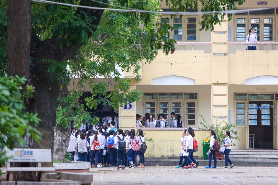 8 giờ là thời gian chính thức bắt đầu môn thi đầu tiên, môn Văn. Thời gian làm bài là 120 phút. (Ảnh: Minh Sơn/Vietnam+)
