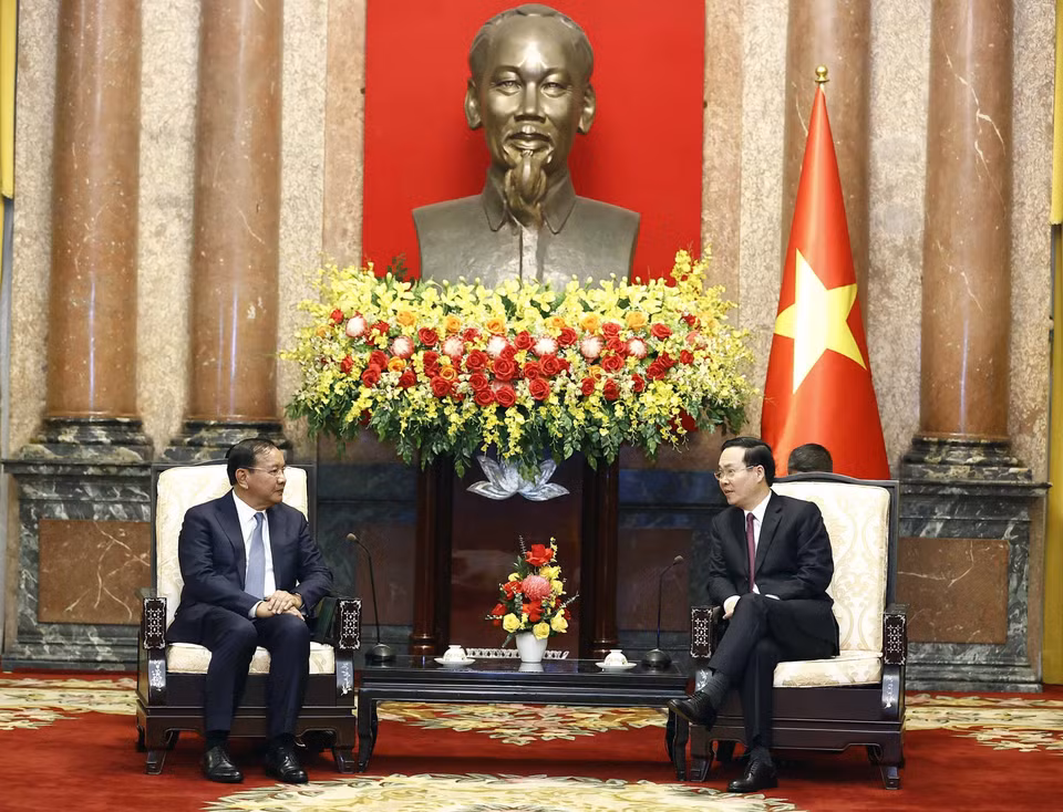 Hình ảnh Chủ tịch nước Võ Văn Thưởng tiếp Phó Thủ tướng, Bộ trưởng Ngoại giao và Hợp tác quốc tế Campuchia Prak Sokhonn. (Ảnh: Thống Nhất/TTXVN)