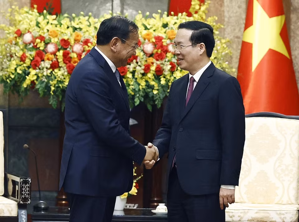 Chủ tịch nước Võ Văn Thưởng và Phó Thủ tướng, Bộ trưởng Ngoại giao và Hợp tác quốc tế Campuchia Prak Sokhonn. (Ảnh: Thống Nhất/TTXVN) (Ảnh: Thống Nhất/TTXVN)