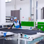 Dây chuyền sản xuất hiện đại ứng dụng khoa học, công nghệ và đổi mới sáng tạo nhằm nâng cao chất lượng sản phẩm tại Khu công nghiệp TMTC thuộc Khu kinh tế cửa khẩu Mộc Bài, xã Bến Cầu, tỉnh Tây Ninh. (Ảnh: Minh Phú/TTXVN)