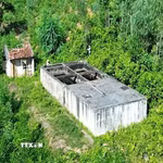 Trên địa bàn xã Nam Ba Đồn hiện có 5 công trình cấp nước tự chảy nhưng thời gian dài khai thác, cùng với tác động của thiên tai và quá trình đầu tư xây dựng hạ tầng, nhiều hạng mục của các công trình đã bị hư hỏng. (Ảnh: Thanh Thủy/TTXVN)