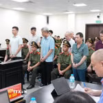 Các bị cáo tại phiên tòa. (Ảnh: Kim Anh/TTXVN)