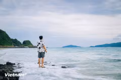Biển trời đảo Cô Tô. (Ảnh: Vương Công Nam/Vietnam+)