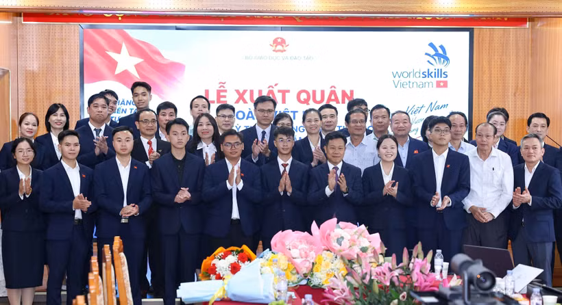 Đoàn Việt Nam tham dự kỳ thi Kỹ năng nghề thế giới lần thứ 48. (Ảnh: Thanh Tùng/TTXVN)