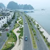 Tuyến đường 6 làn với cảnh quan tiểu cảnh tuyệt đẹp hai bên đường. (Ảnh: Quốc Khánh/TTXVN)