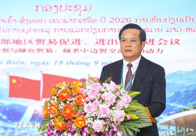 Ông Lò Văn Cương, Phó Chủ tịch Thường trực UBND Điện Biên, phát biểu tại Hội nghị. (Ảnh: Xuân Tư/TTXVN)