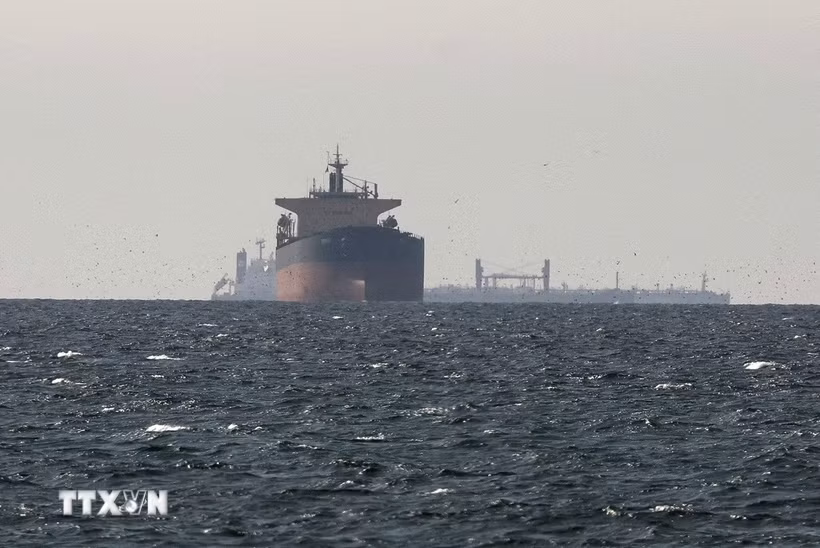 Quang cảnh eo biển Hormuz ngày 20/6/2026. (Ảnh: THX/TTXVN phát)