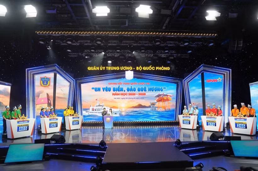 Quang cảnh Chương trình Chung kết toàn quốc Cuộc thi “Em yêu biển, đảo quê hương” năm học 2025-2026. (Ảnh: Bá Thanh/TTXVN))